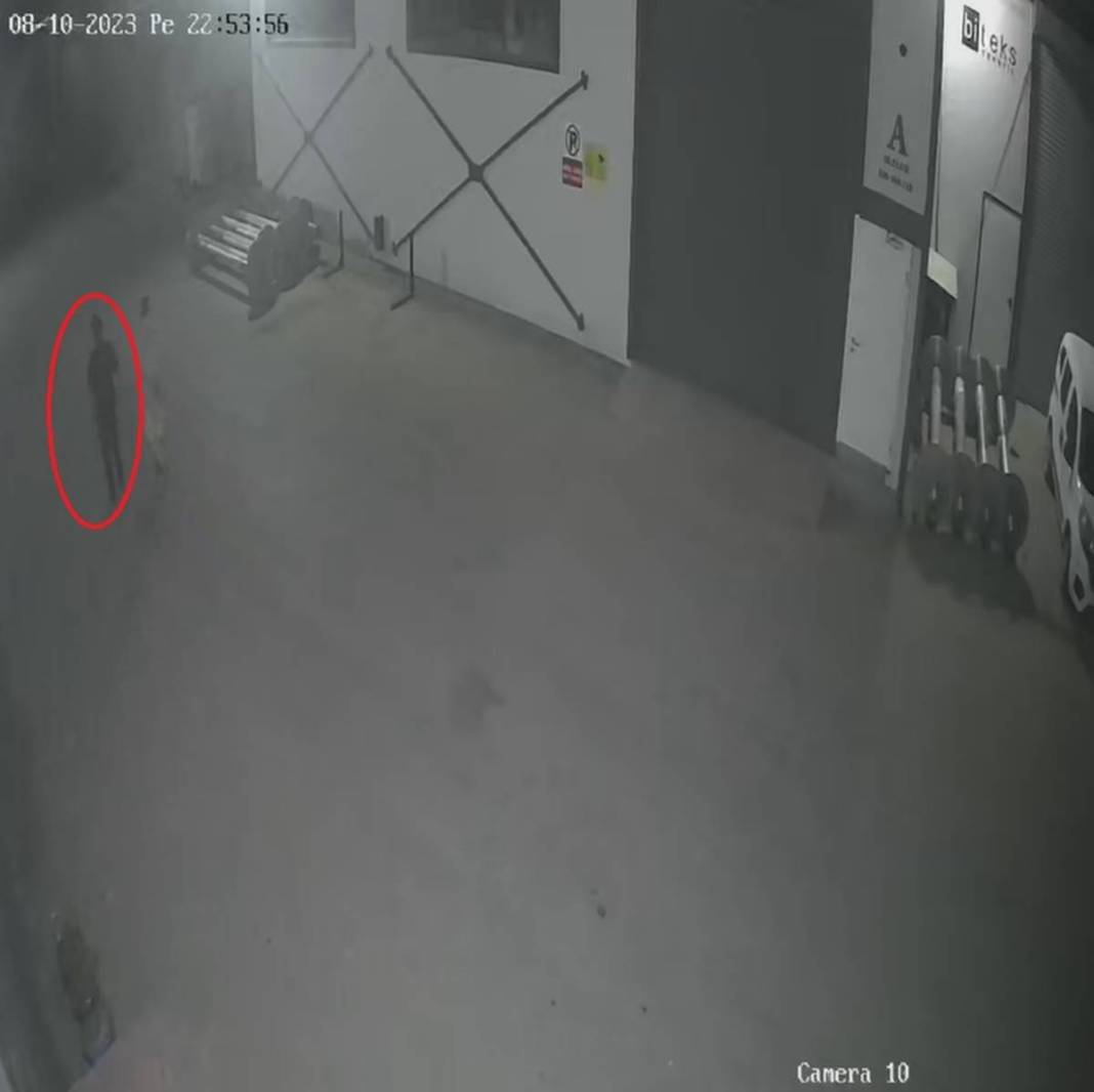 3 dakika önce sağlam girdiği işyerinde yarı çıplak baygın bulundu: Üzerine toka bırakılmıştı! Hastanede yaşamını yitirdi 20